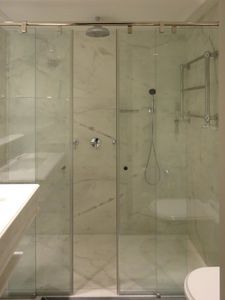 fixed shower screen