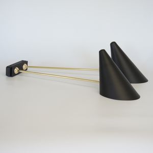 contemporary wall light