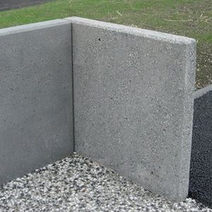 reinforced concrete retaining wall