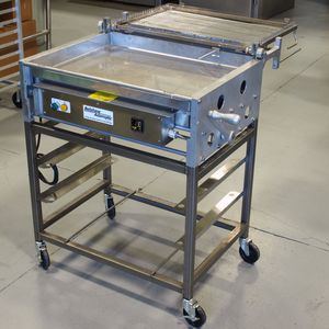 doughnut glazing prep table