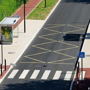 road surface marking