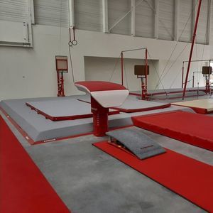 gymnastics landing mat 1