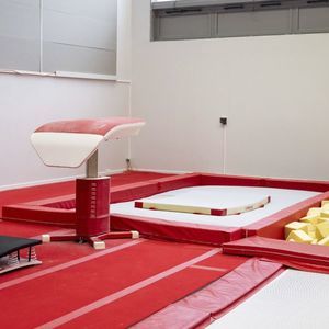 gymnastics landing mat