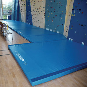 indoor climbing wall landing mat 1