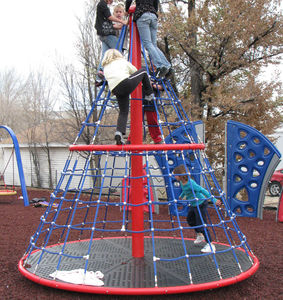 child's playground spinner / for playgrounds