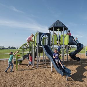 playground structure 1