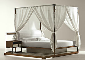 canopy bed