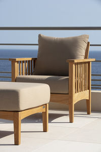 contemporary footrest / teak / garden