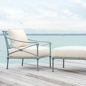 traditional armchair / fabric / aluminium / with removable cushion