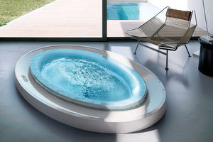 oval bathtub