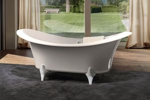 oval bathtub