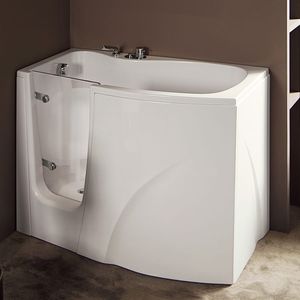 corner bathtub
