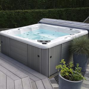 Above-ground hot tub - DUBAI - GRUPPO TREESSE - rectangular / 2-person ...