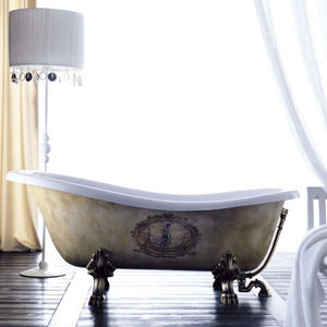oval bathtub