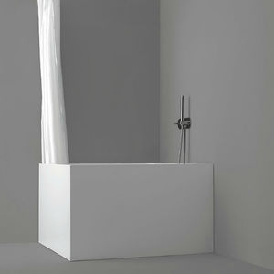 free-standing bathtub / acrylic