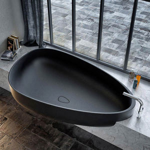 corner bathtub