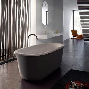 oval bathtub