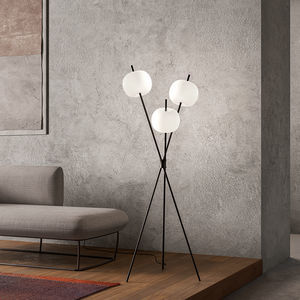 floor-standing lamp