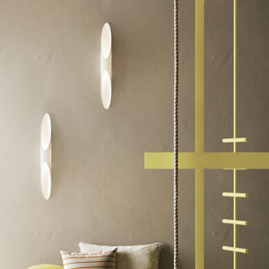 contemporary wall light