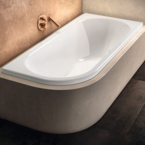 oval bathtub