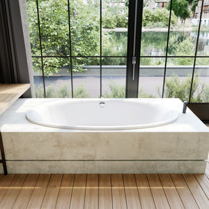 oval bathtub 1