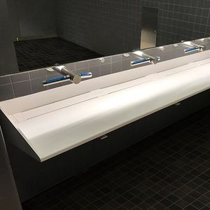 wall-mounted washbasin
