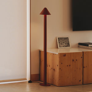 floor-standing lamp