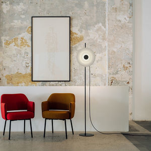 floor-standing lamp