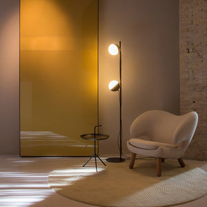 floor-standing lamp