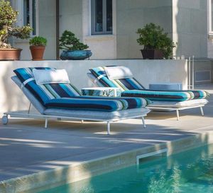 outdoor sunbed