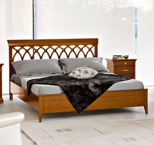 double bed / traditional / with headboard / solid wood