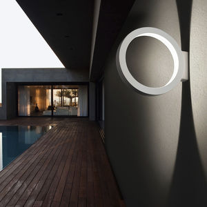 contemporary wall light / outdoor / garden / aluminum