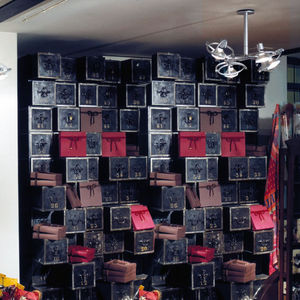 ceiling-mounted spotlight