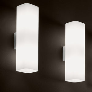 contemporary wall light