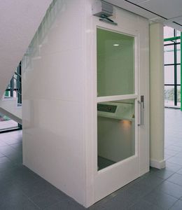 handicapped lifting platform