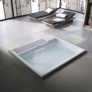 professional bathtub
