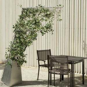 polyethylene garden pot / stainless steel / with trellis