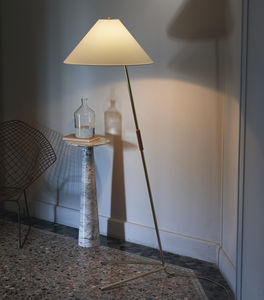 floor-standing lamp