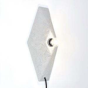 minimalist design wall light 1
