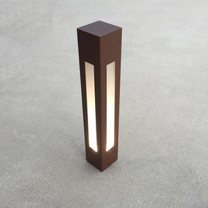 garden bollard light