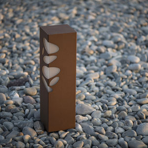 garden bollard light