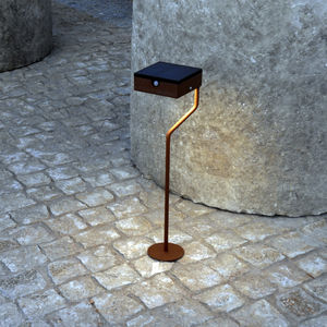 floor-standing lamp