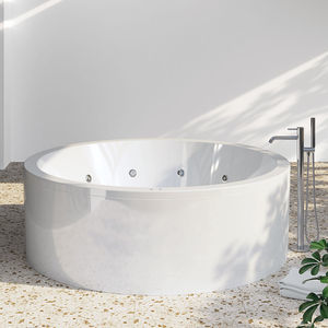 round bathtub 1