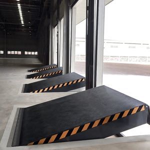 electro-hydraulic dock leveler