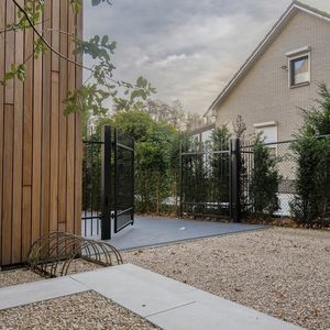 swing gate 1