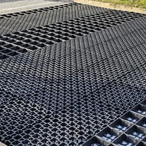 gravel grass grid 1