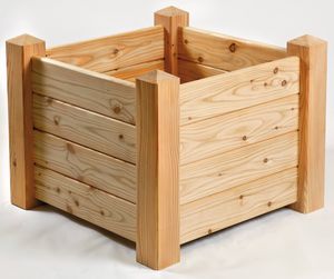 larch planter