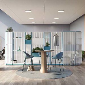 free-standing office divider 1