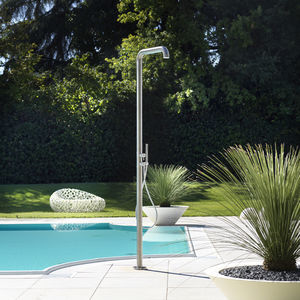 pool outdoor shower