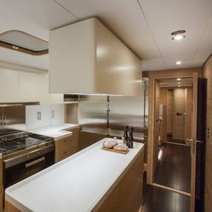 4-door refrigerator-freezer